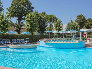 Hotel con piscina Cesenatico