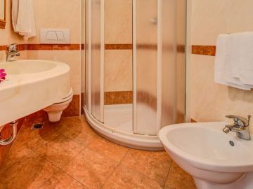 Hotel Smeraldo Cesenatico Bagno in camera