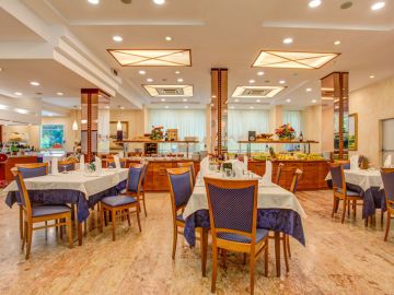 Hotel Smeraldo Cesenatico sala pranzo
