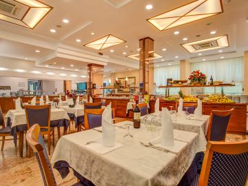 Hotel Smeraldo Cesenatico Sala Ristorante