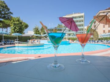 Hotel Smeraldo Cesenatico piscina