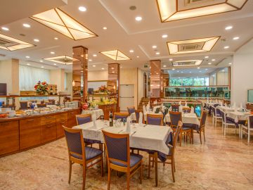 Hotel Smeraldo Cesenatico sala ristorante